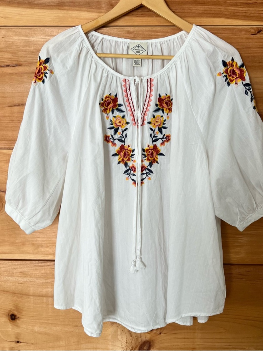 St. John's Bay White Peasant Cotton Blouse w/Floral Embroidery Boho Summery